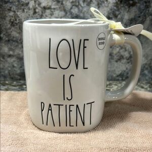 NWT Rae Dunn Love Is Patient Love is Kind Mug